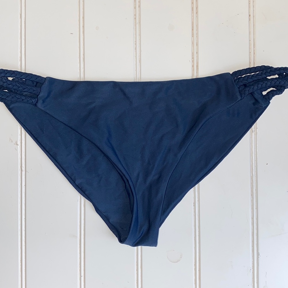 Frankie’s bikini bottoms